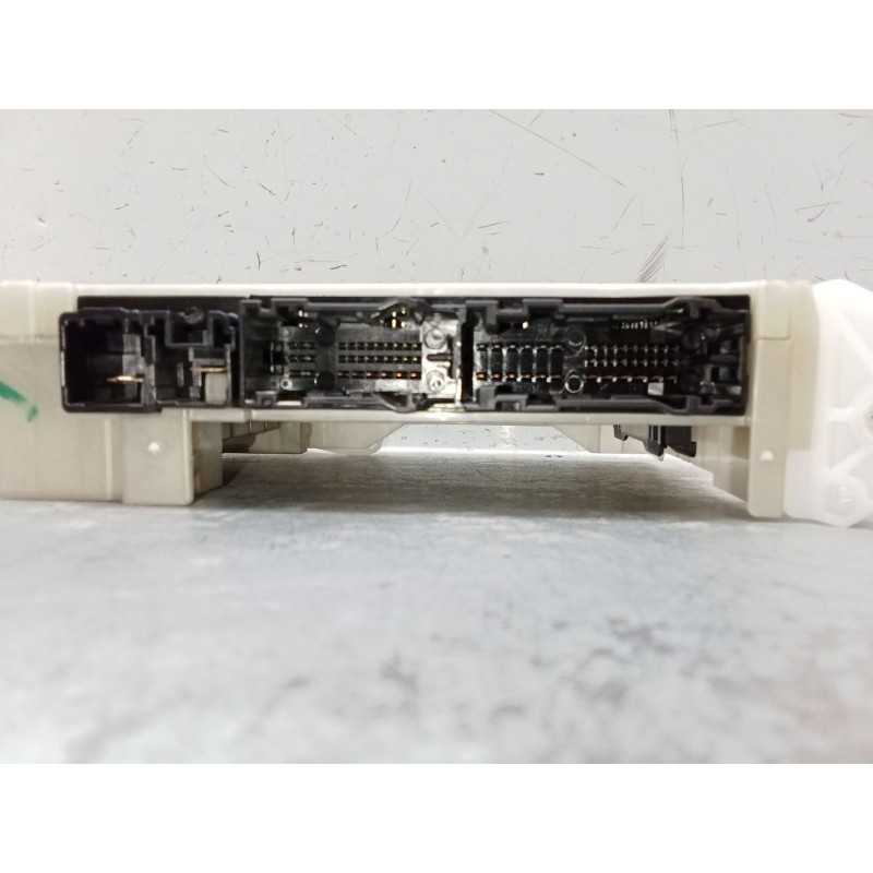 Recambio de caja reles / fusibles para toyota c-hr (_x1_) 1.8 hybrid (zyx10_, zyx11_) referencia OEM IAM 63587132 82730F4010B A1
