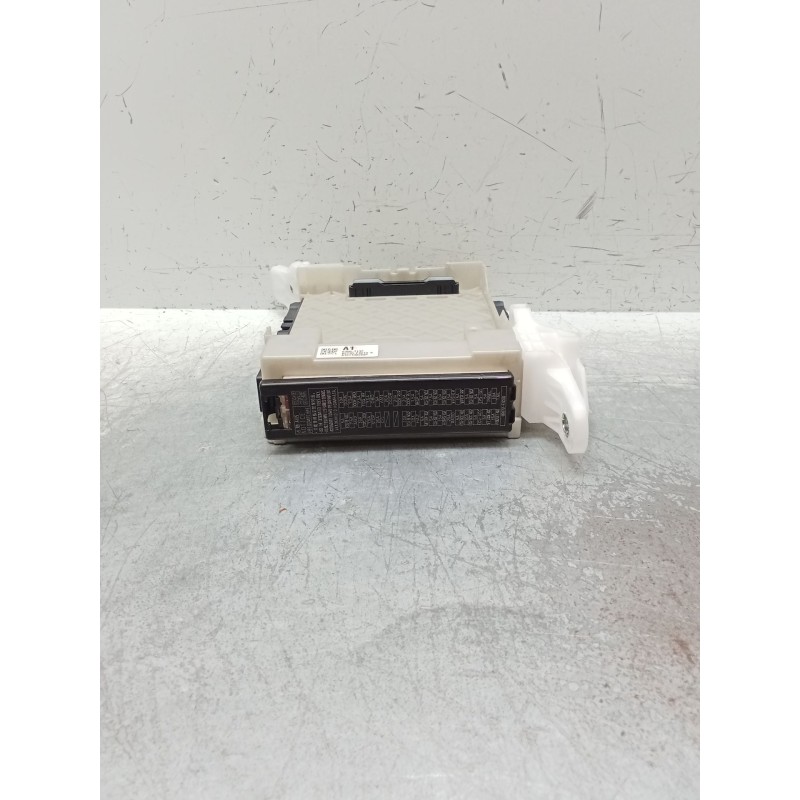 Recambio de caja reles / fusibles para toyota c-hr (_x1_) 1.8 hybrid (zyx10_, zyx11_) referencia OEM IAM 63587132 82730F4010B A1