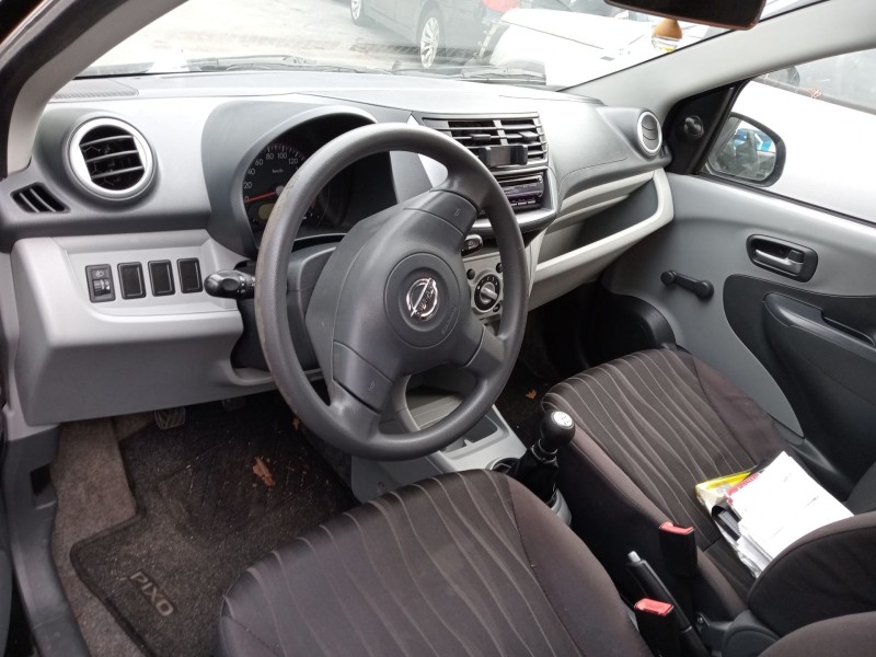 nissan pixo (ua0) del año 2011