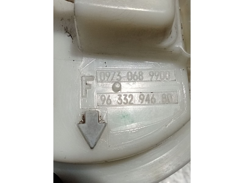 Recambio de bomba combustible para peugeot 607 (9d, 9u) 2.2 16v referencia OEM IAM 9633294680 09730689900 