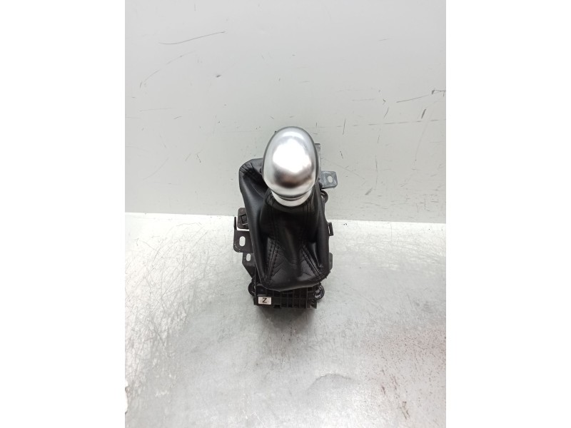 Recambio de palanca cambio para toyota c-hr (_x1_) 1.8 hybrid (zyx10_, zyx11_) referencia OEM IAM 75G588LHD  2016