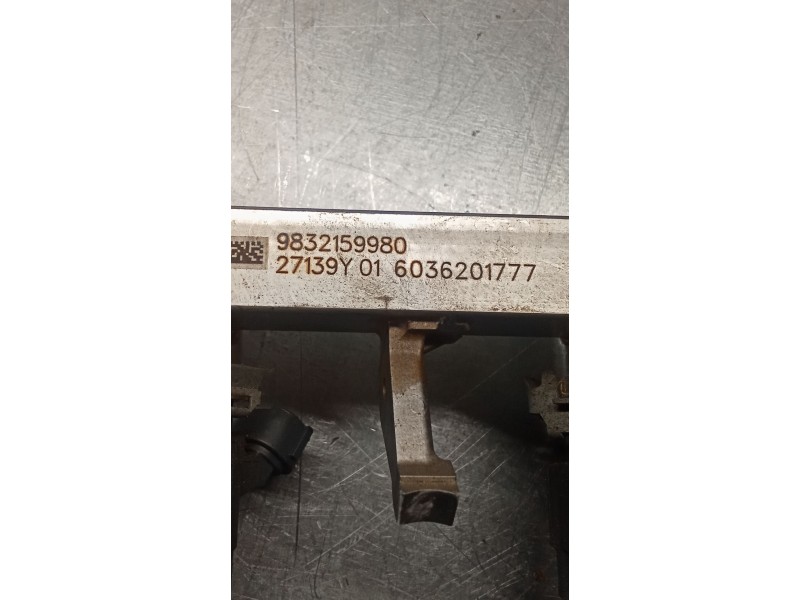 Recambio de rampa inyectora para opel corsa f referencia OEM IAM 9832159980 27139Y 19