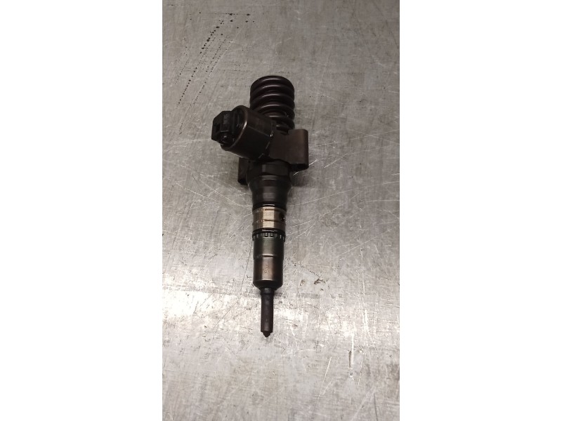 Recambio de inyector para audi a3 sportback (8pa) 2.0 tdi referencia OEM IAM 03G130073G 0414720404 BOSCH