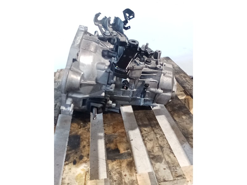 Recambio de caja cambios para kia stonic (yb) 1.0 t-gdi referencia OEM IAM U89VKH 5V 037742