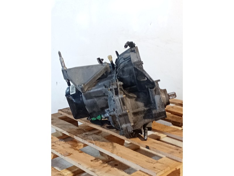 Recambio de caja cambios para renault megane i classic (la0/1_) 1.9 dti (la1u) referencia OEM IAM JB3972 5V S046265