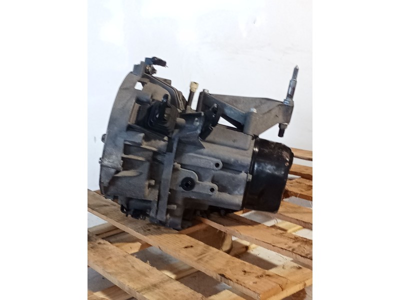 Recambio de caja cambios para renault megane i classic (la0/1_) 1.9 dti (la1u) referencia OEM IAM JB3972 5V S046265