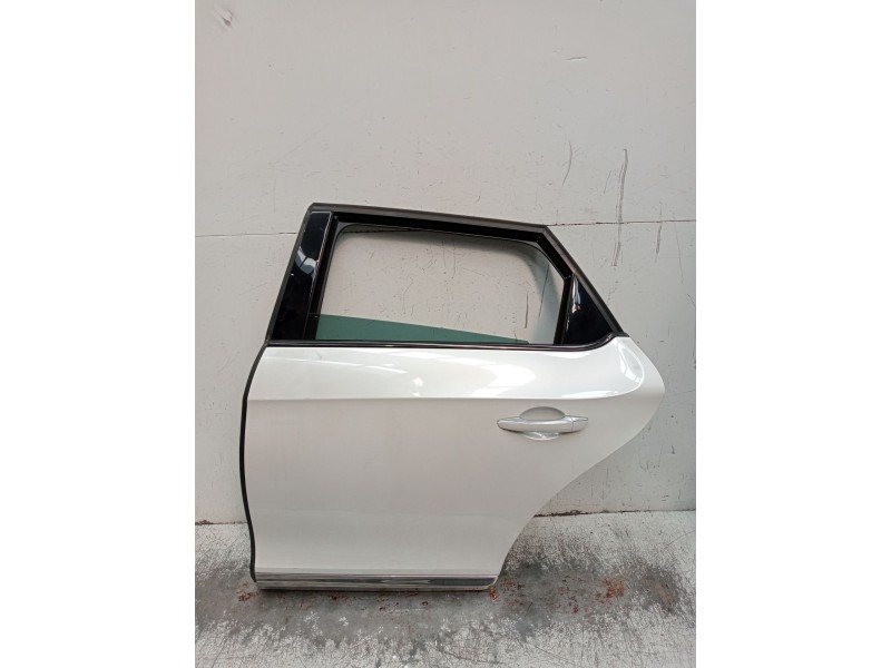 Recambio de puerta trasera izquierda para ds 5 business class hybrid 4x4 referencia OEM IAM  5P 2012
