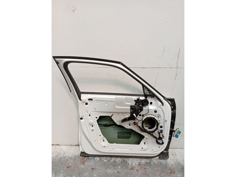 Recambio de puerta delantera izquierda para ds 5 business class hybrid 4x4 referencia OEM IAM  5P 2012