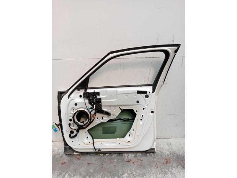 Recambio de puerta delantera derecha para ds 5 business class hybrid 4x4 referencia OEM IAM  5P 2012