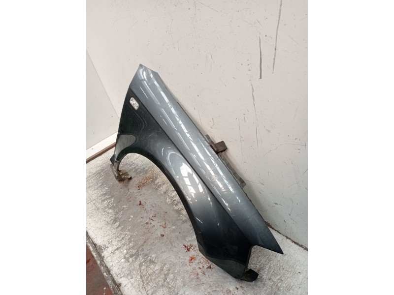 Recambio de aleta delantera derecha para audi a3 sportback (8pa) 2.0 tdi referencia OEM IAM   