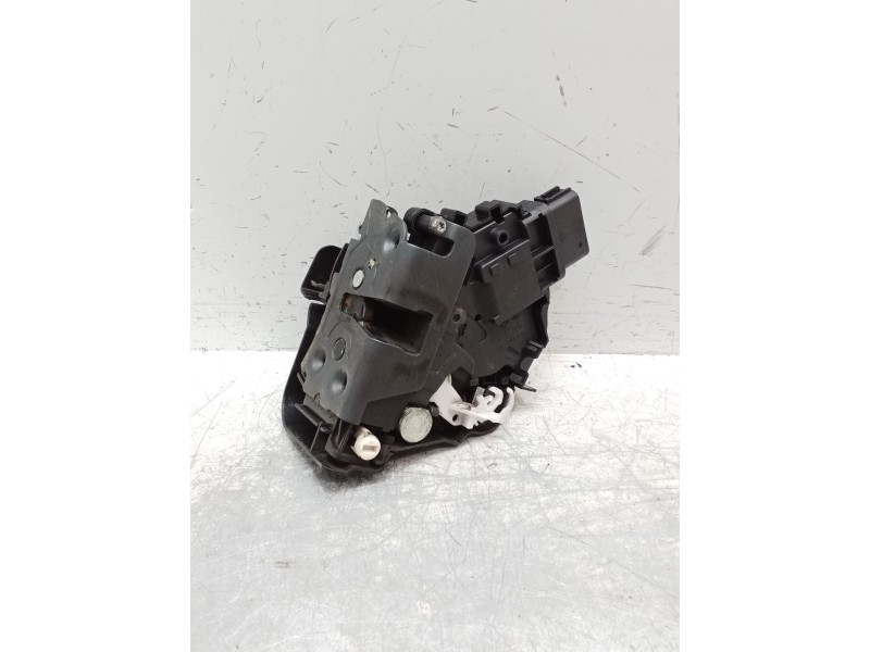 Recambio de motor cierre centralizado trasero derecho para volvo xc60 kinetic awd referencia OEM IAM 30799316 5P 