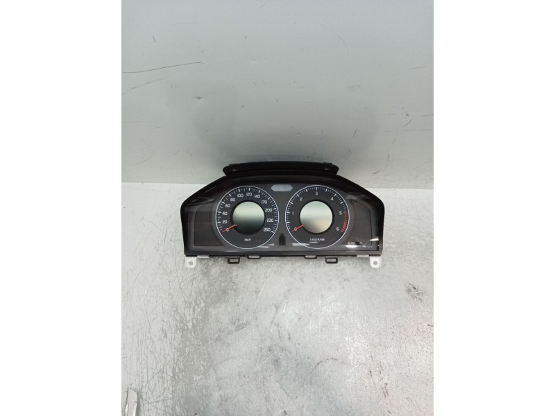 Recambio de cuadro instrumentos para volvo xc60 kinetic awd referencia OEM IAM 31270899AA 36002598 69399270U