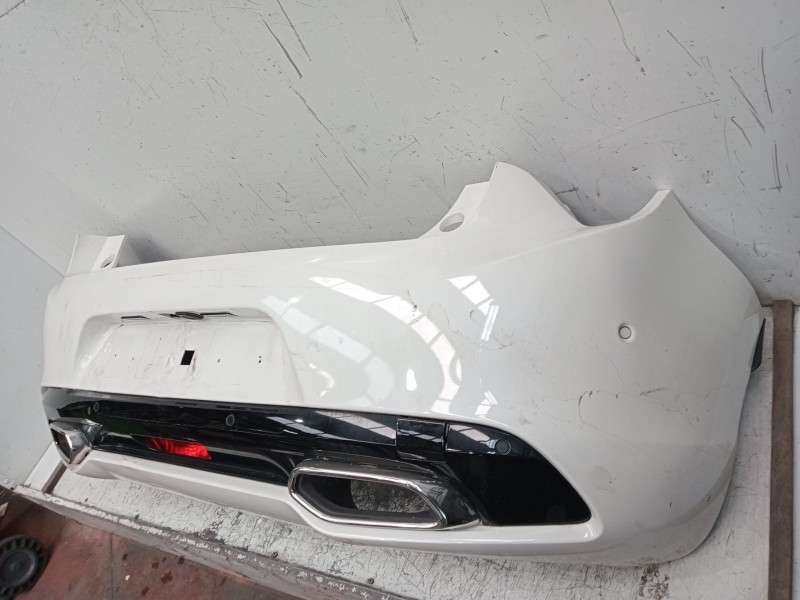 Recambio de paragolpes trasero para ds 5 business class hybrid 4x4 referencia OEM IAM   2012