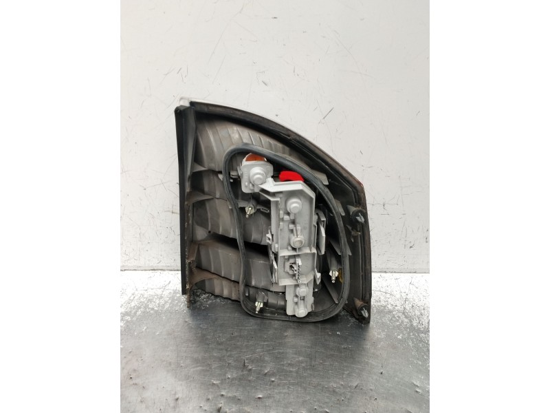 Recambio de piloto trasero izquierdo para opel vectra c (z02) 1.8 16v referencia OEM IAM   2003
