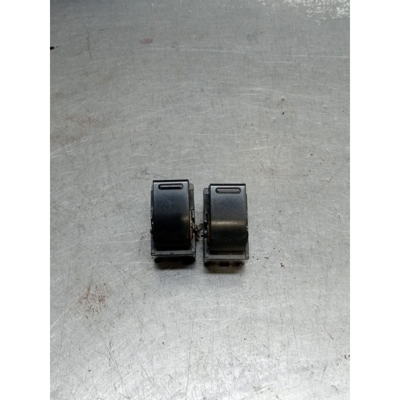 Recambio de mando elevalunas delantero izquierdo para santana 300/350 2.0 tdi 4x4 referencia OEM IAM   04 5P