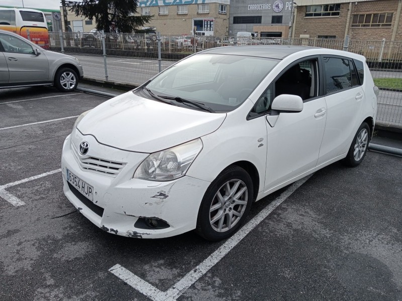 toyota verso (_r2_) del año 2012