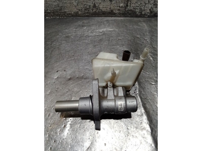 Recambio de bomba freno para ds 5 business class hybrid 4x4 referencia OEM IAM 03355815253  