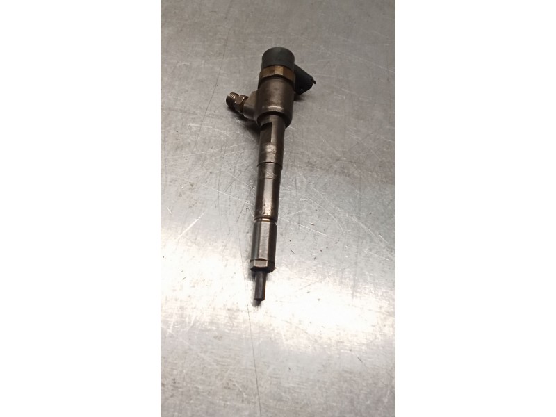 Recambio de inyector para fiat panda van (i) (271) active 2 sitze referencia OEM IAM 0445110183  BOSCH