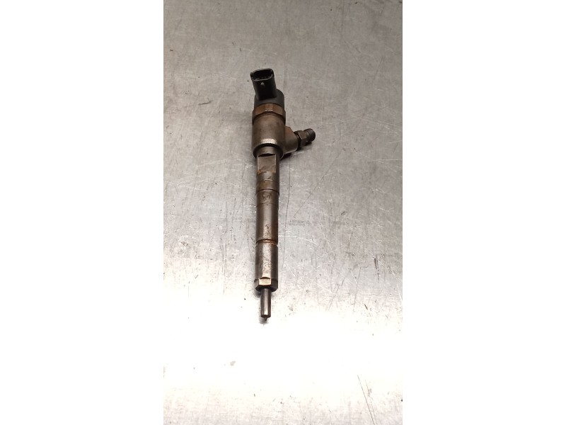 Recambio de inyector para fiat panda van (i) (271) active 2 sitze referencia OEM IAM 0445110183  BOSCH