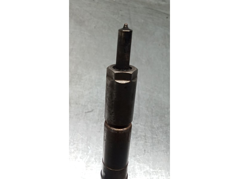 Recambio de inyector para fiat panda van (i) (271) active 2 sitze referencia OEM IAM 0445110183  BOSCH