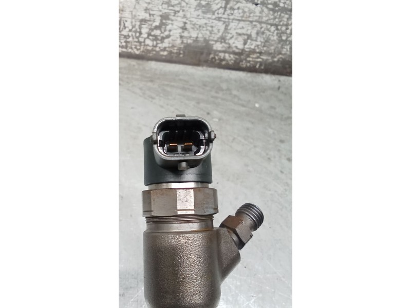 Recambio de inyector para fiat panda van (i) (271) active 2 sitze referencia OEM IAM 0445110183  BOSCH