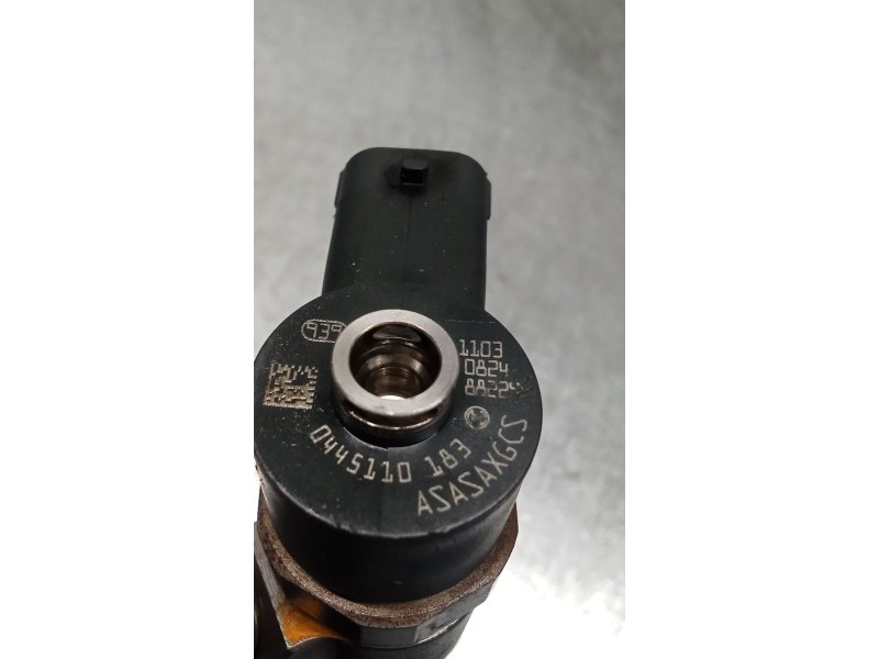 Recambio de inyector para fiat panda van (i) (271) active 2 sitze referencia OEM IAM 0445110183  BOSCH