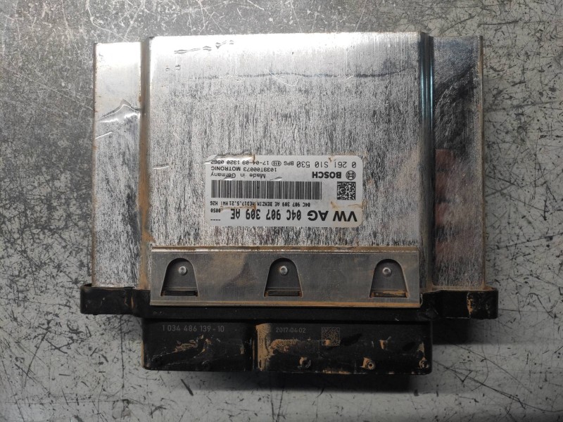 Recambio de centralita motor uce para volkswagen golf vii lim. (bq1) advance referencia OEM IAM 0261S10530 04C907309AE 