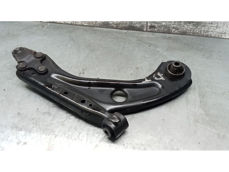 Recambio de brazo suspension inferior delantero izquierdo para citroën c4 picasso referencia OEM IAM   13
