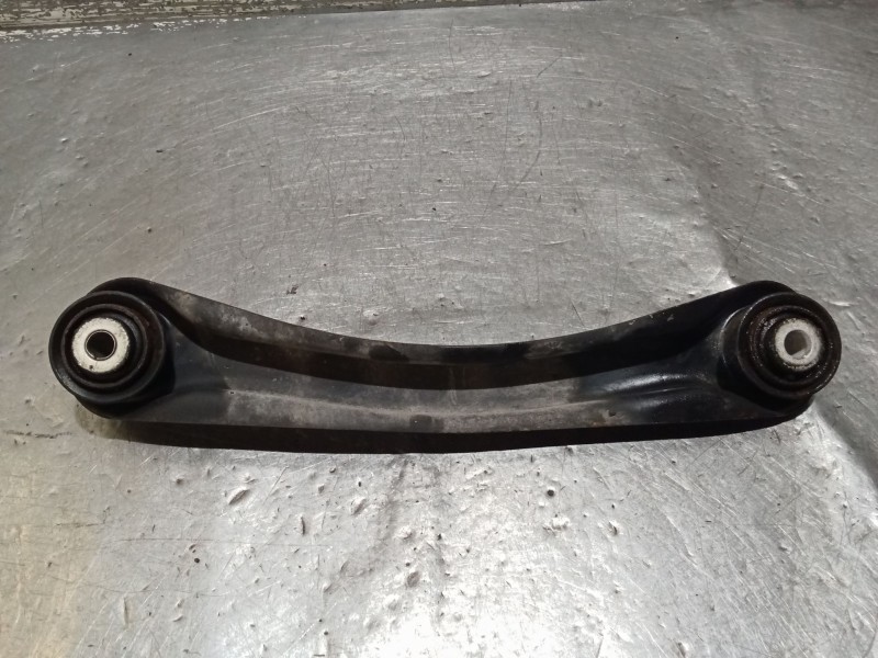Recambio de brazo suspension superior trasero izquierdo para mercedes-benz clase e (w124) berlina referencia OEM IAM   POSTERIOR
