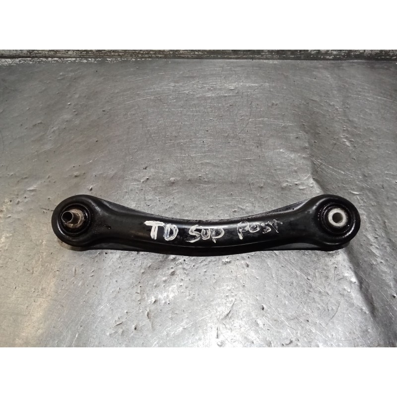 Recambio de brazo suspension superior trasero derecho para mercedes-benz clase e (w124) berlina referencia OEM IAM   POSTERIOR