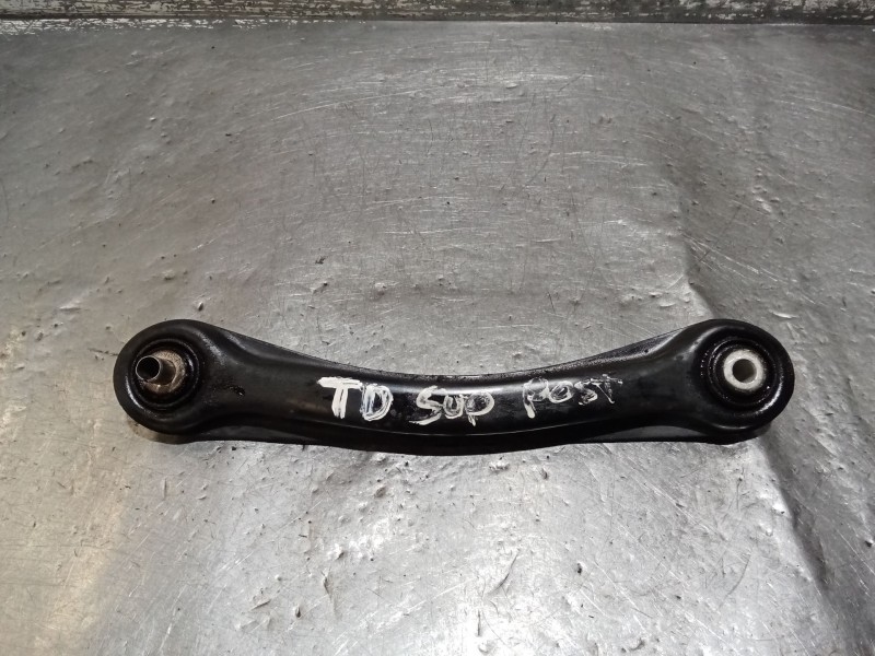 Recambio de brazo suspension superior trasero derecho para mercedes-benz clase e (w124) berlina referencia OEM IAM   POSTERIOR
