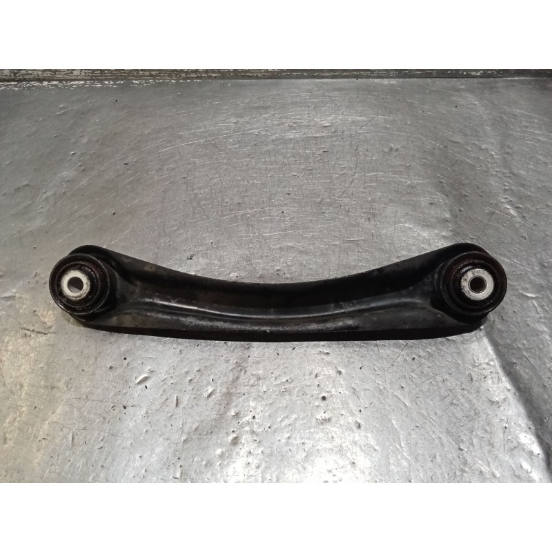 Recambio de brazo suspension superior trasero derecho para mercedes-benz clase e (w124) berlina referencia OEM IAM   POSTERIOR