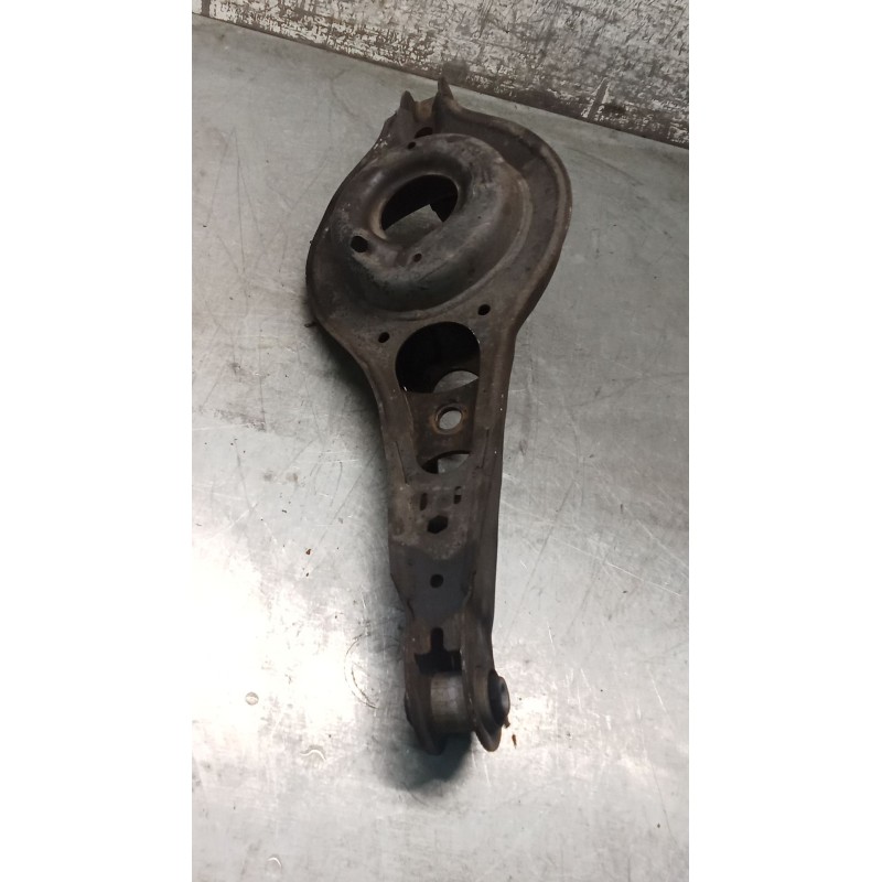 Recambio de brazo suspension inferior trasero derecho para ford c-max 1.0 ecoboost cat referencia OEM IAM   10