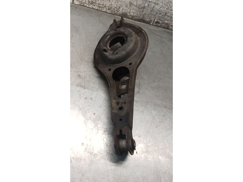 Recambio de brazo suspension inferior trasero derecho para ford c-max 1.0 ecoboost cat referencia OEM IAM   10