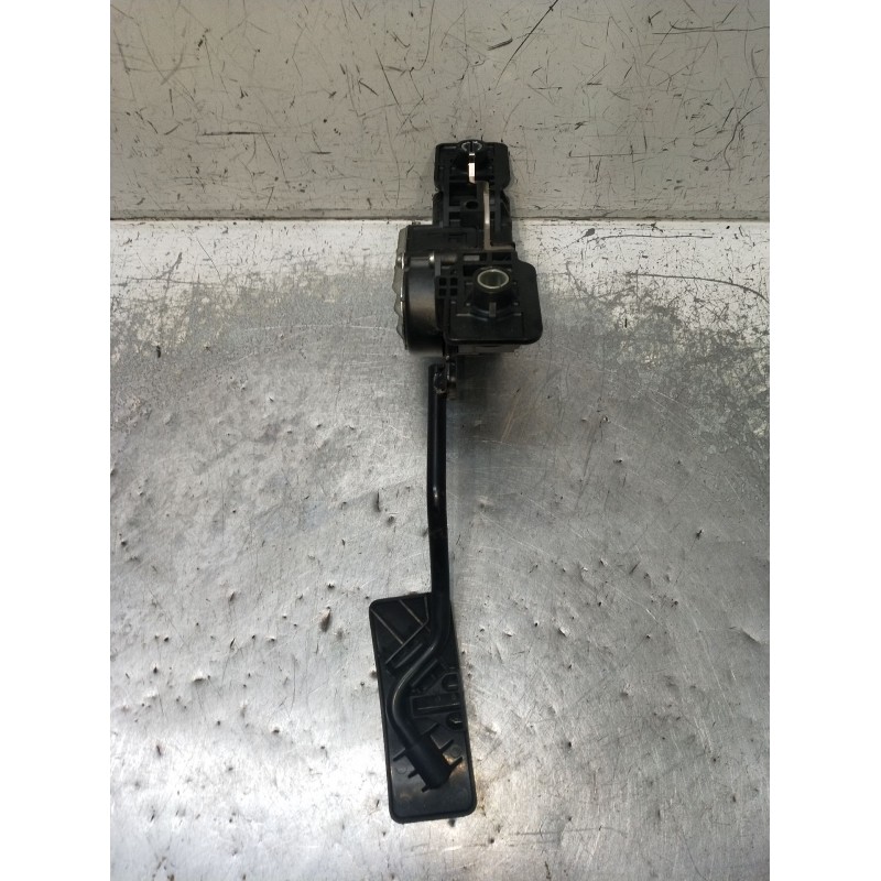 Recambio de potenciometro pedal para mitsubishi l200 / triton (ka_t, kb_t) 2.5 di-d 4wd (kb4t) referencia OEM IAM 68101312  2005