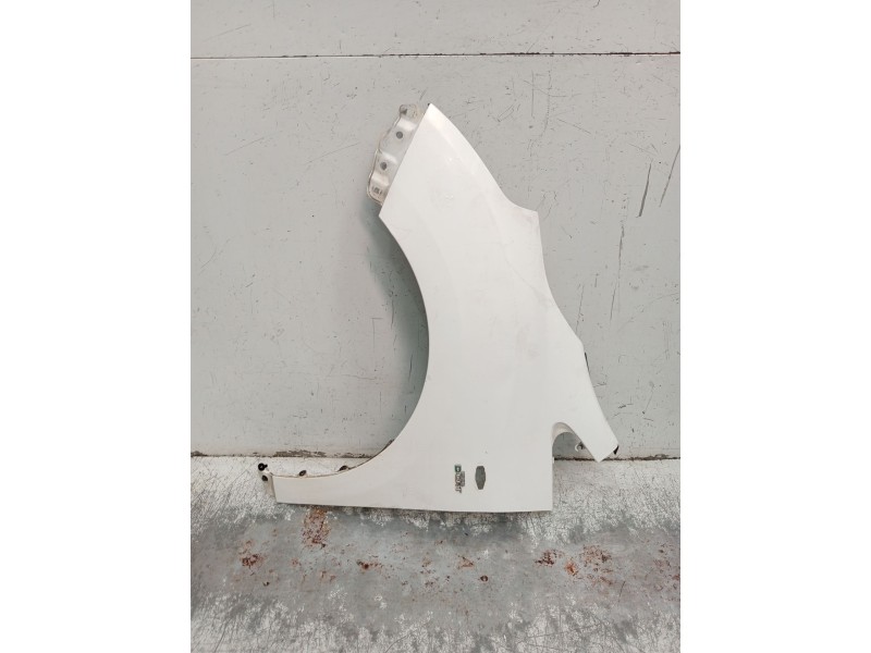 Recambio de aleta delantera izquierda para toyota verso (_r2_) 2.2 d-4d (aur21_) referencia OEM IAM   