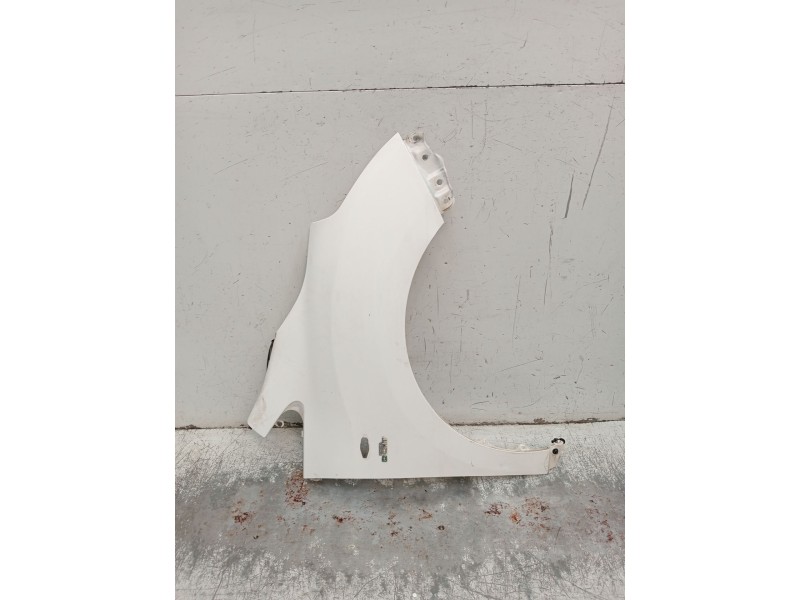 Recambio de aleta delantera derecha para toyota verso (_r2_) 2.2 d-4d (aur21_) referencia OEM IAM   