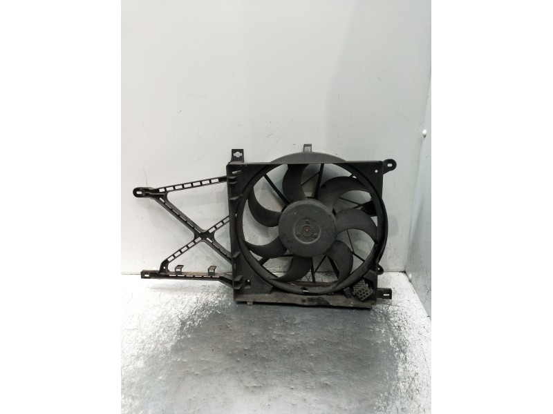 Recambio de electroventilador para opel zafira / zafira family b (a05) 1.8 (m75) referencia OEM IAM 0130303986 13205941 2005