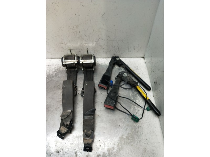 Recambio de juego cinturones delantero para opel zafira / zafira family b (a05) 1.8 (m75) referencia OEM IAM  5P 2005