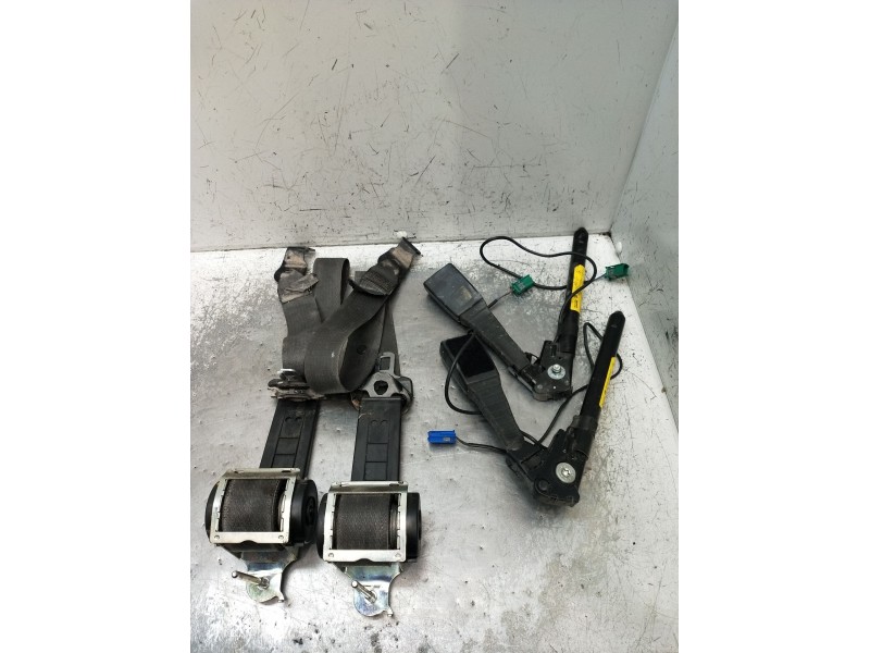 Recambio de juego cinturones delantero para opel zafira / zafira family b (a05) 1.8 (m75) referencia OEM IAM  5P 2005