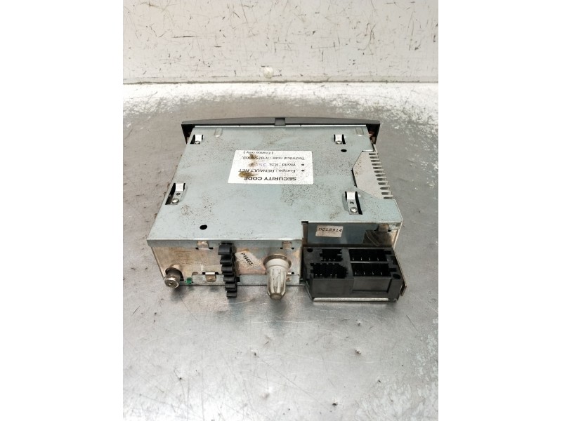 Recambio de sistema audio / radio cd para renault grand scénic ii (jm0/1_) 1.9 dci (jm14) referencia OEM IAM 8200562686T BS05084