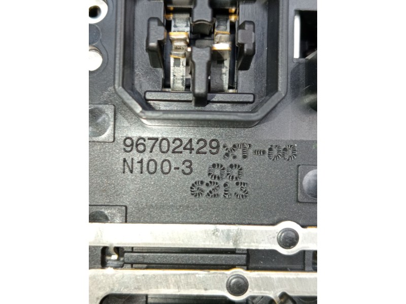 Recambio de luz interior para ds 5 business class hybrid 4x4 referencia OEM IAM 96702429  2012