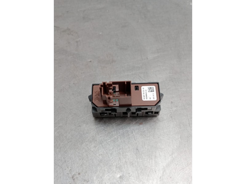 Recambio de mando multifuncion para ds 5 business class hybrid 4x4 referencia OEM IAM 96669720ZD 03398940102 2012