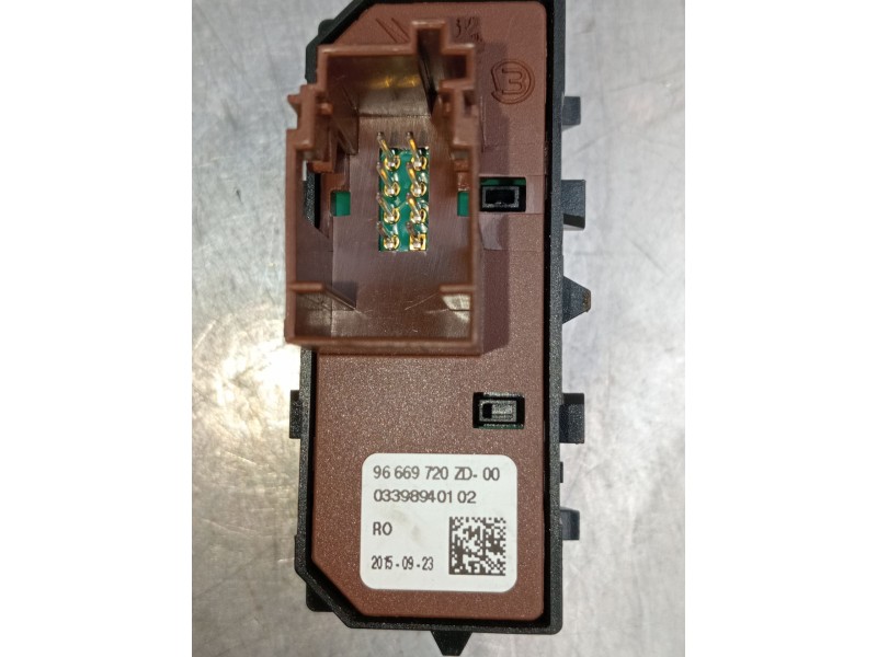 Recambio de mando multifuncion para ds 5 business class hybrid 4x4 referencia OEM IAM 96669720ZD 03398940102 2012