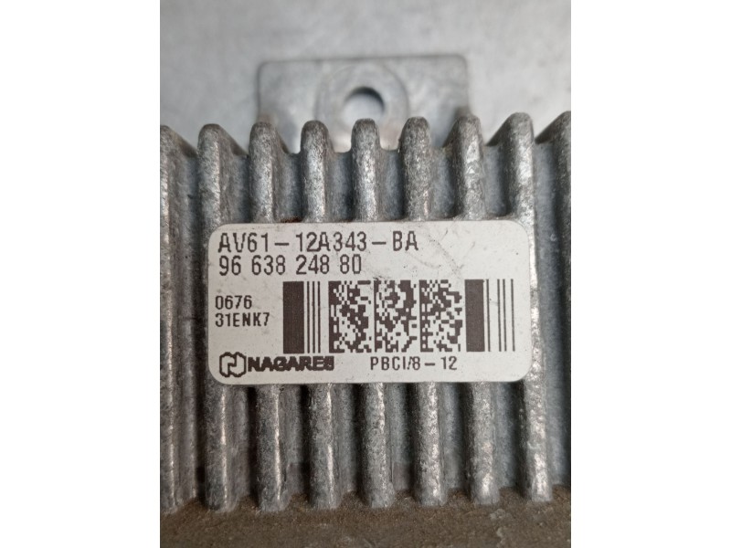 Recambio de caja precalentamiento para ds 5 business class hybrid 4x4 referencia OEM IAM 9663824880 AV6112A343BA 2012