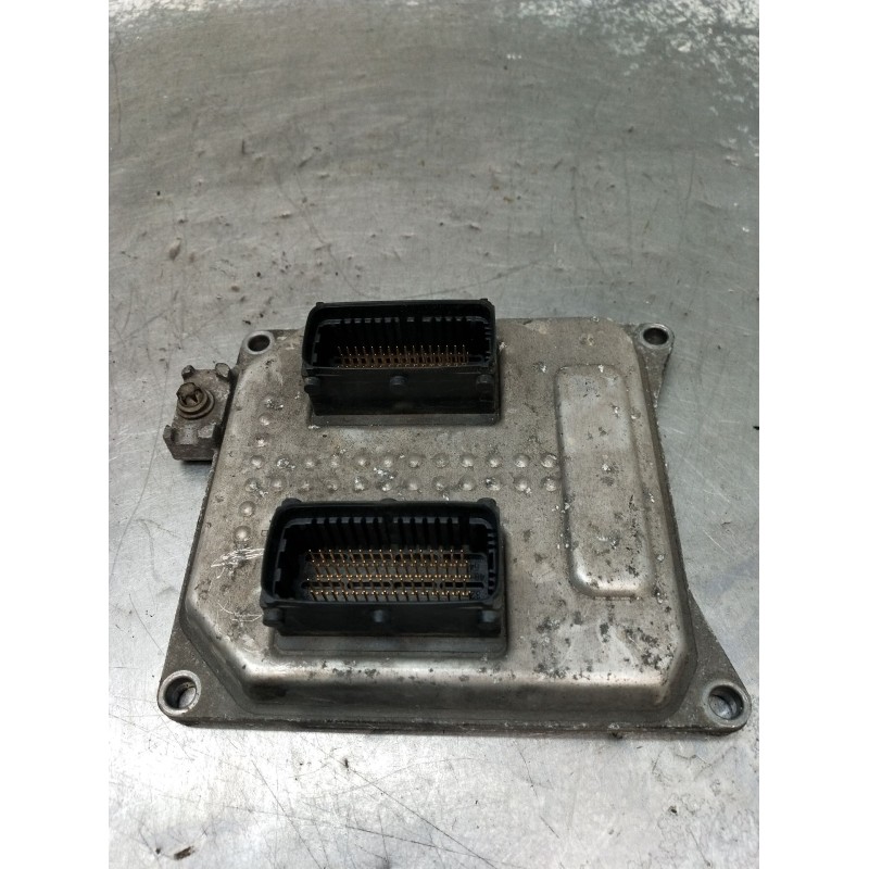 Recambio de centralita motor uce para opel zafira / zafira family b (a05) 1.8 (m75) referencia OEM IAM 55571557 5WK9430 20423093