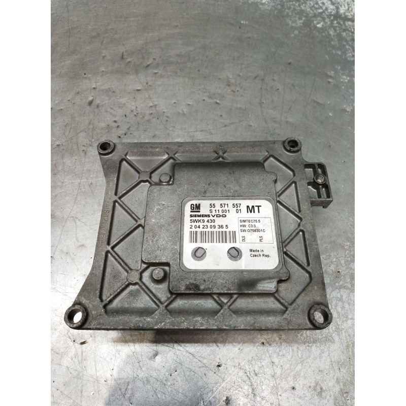 Recambio de centralita motor uce para opel zafira / zafira family b (a05) 1.8 (m75) referencia OEM IAM 55571557 5WK9430 20423093