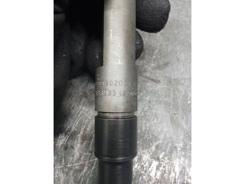 Recambio de inyector para seat leon (1m1) 1.9 tdi referencia OEM IAM 038130202A 0432193595 BOSCH