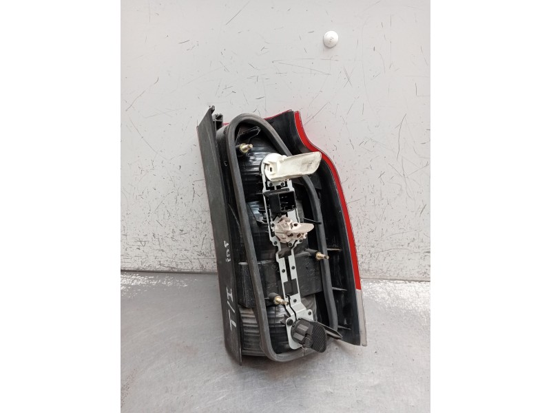 Recambio de piloto trasero izquierdo para volvo v70 ii (285) 2.4 referencia OEM IAM 9154497 9154501 2000