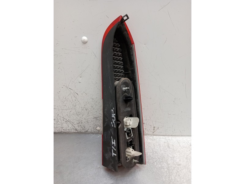 Recambio de piloto trasero izquierdo para volvo v70 ii (285) 2.4 referencia OEM IAM   2000